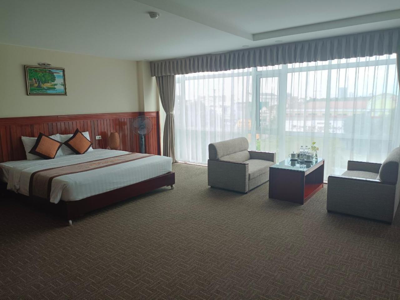 Vinh Plaza Hotel Экстерьер фото